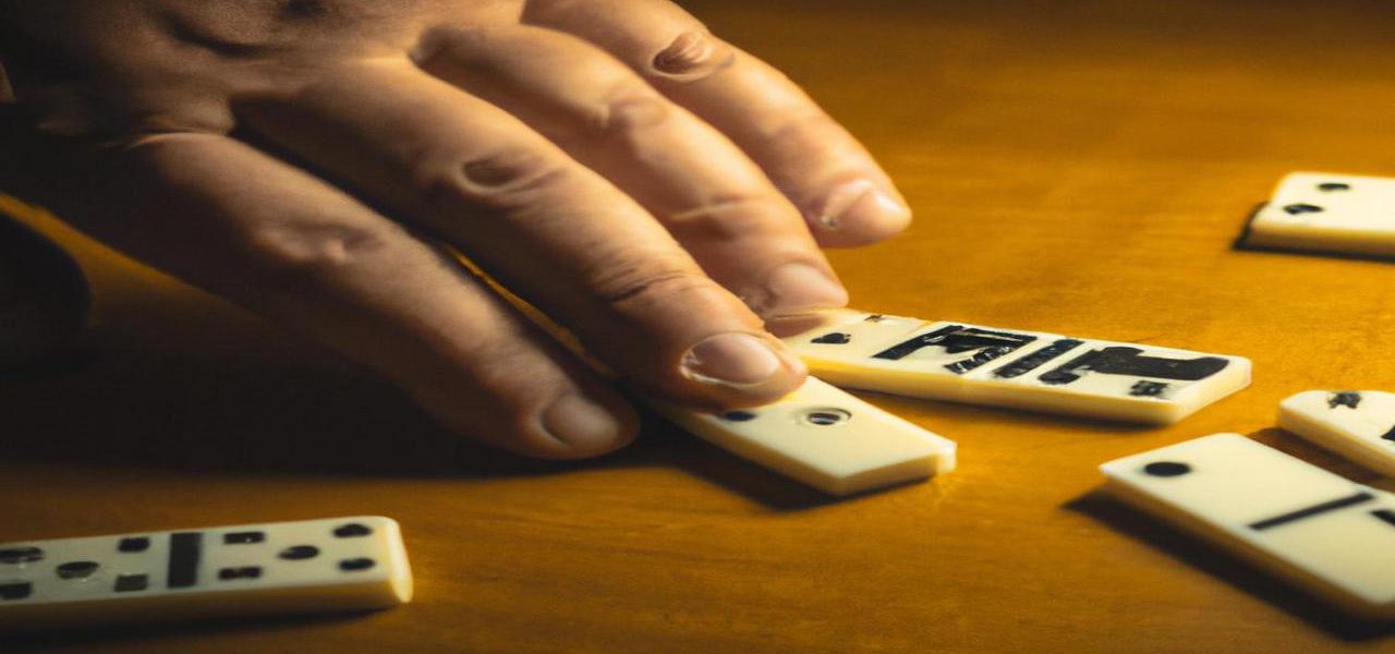 Jakie są zasady gry w domino?